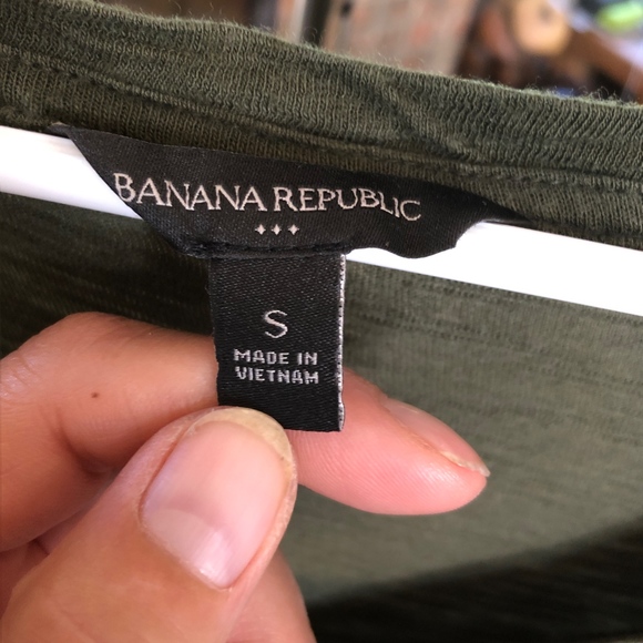 Banana Republic Green T-Shirt - Picture 4 of 4